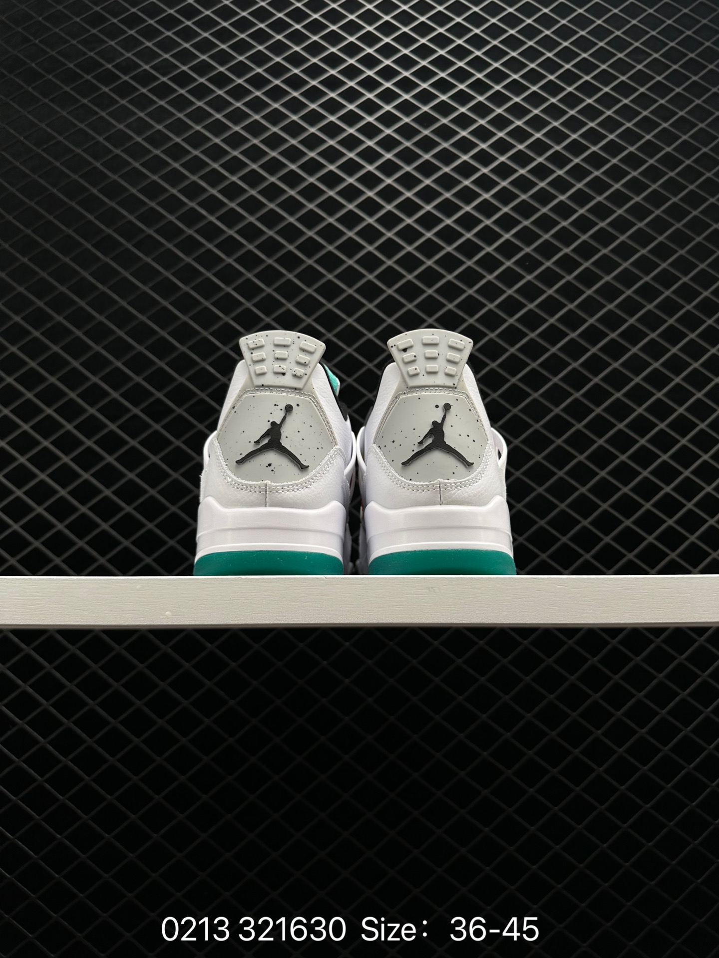 Nike WMNS Air Jordan 4 Retro